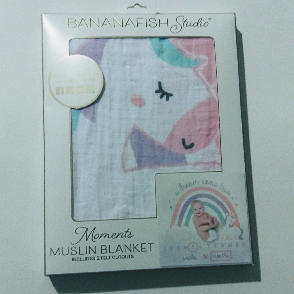 Bananafish Studio Girl Moments Muslin Blanket